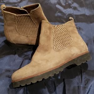 Earthies Madrid Suede Ankle Boots Size 6.5